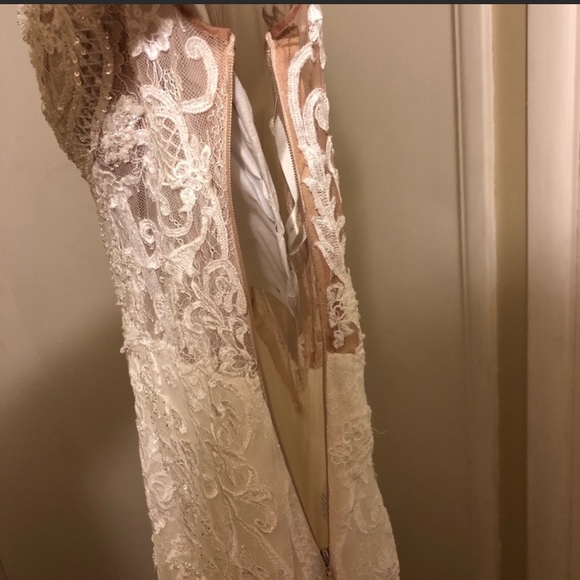 SOLD Galina Signature Wedding Dress - Picture 3 of 9